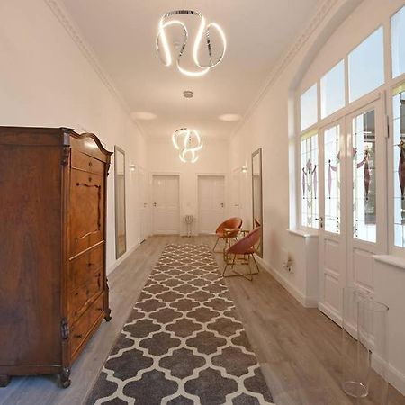 6,5 Luxury Room Apartment - Central Zwickau - 3 Bedrooms - 2 Bathrooms ภายนอก รูปภาพ