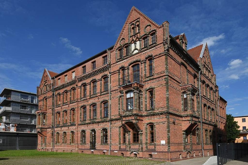6,5 Luxury Room Apartment - Central Zwickau - 3 Bedrooms - 2 Bathrooms ภายนอก รูปภาพ