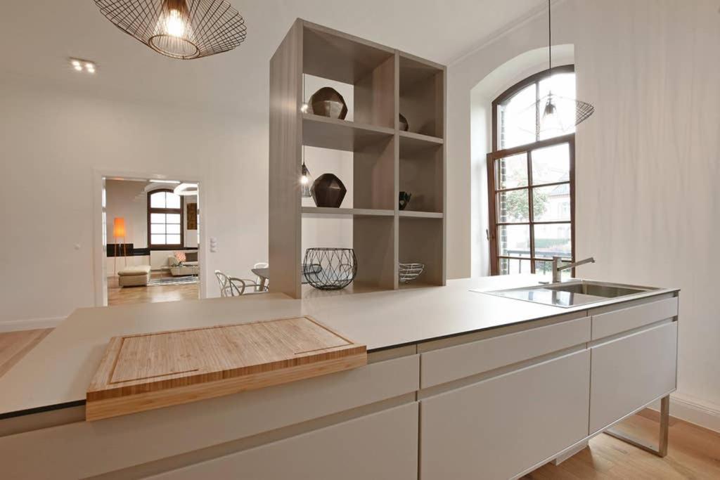 6,5 Luxury Room Apartment - Central Zwickau - 3 Bedrooms - 2 Bathrooms ภายนอก รูปภาพ