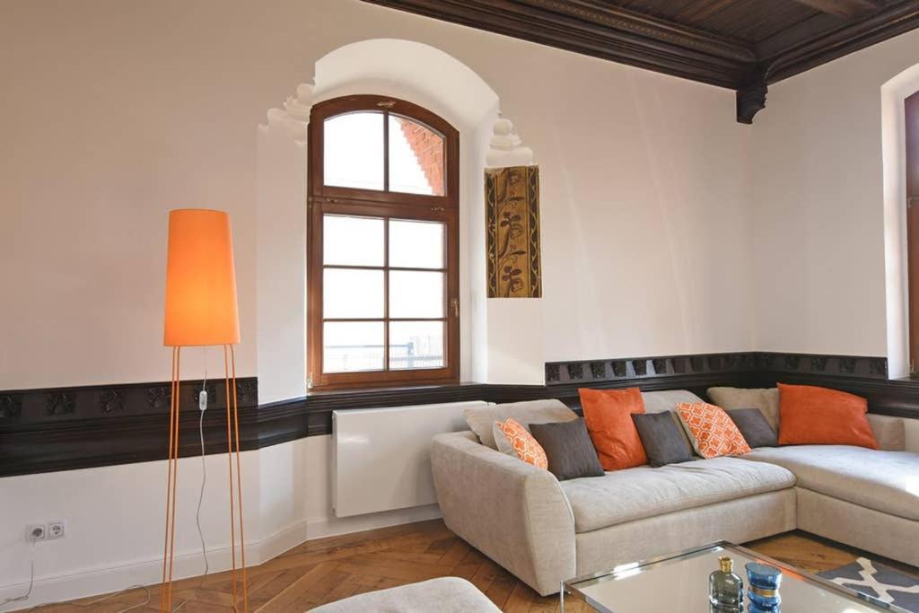 6,5 Luxury Room Apartment - Central Zwickau - 3 Bedrooms - 2 Bathrooms ภายนอก รูปภาพ