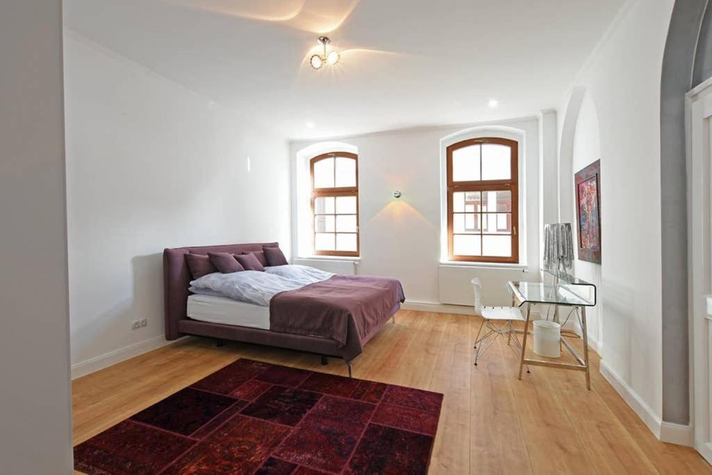 6,5 Luxury Room Apartment - Central Zwickau - 3 Bedrooms - 2 Bathrooms ภายนอก รูปภาพ