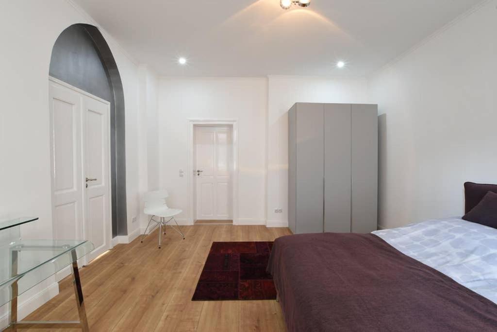6,5 Luxury Room Apartment - Central Zwickau - 3 Bedrooms - 2 Bathrooms ภายนอก รูปภาพ