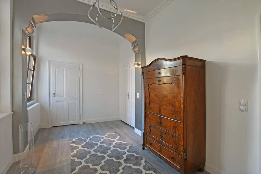 6,5 Luxury Room Apartment - Central Zwickau - 3 Bedrooms - 2 Bathrooms ภายนอก รูปภาพ